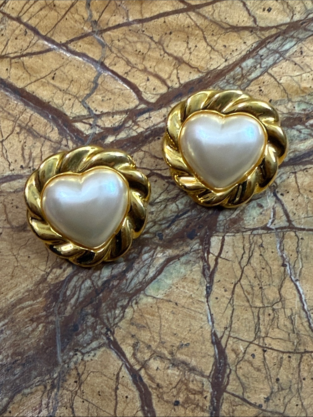 Fashion Jewelry Gold-Tone Heart Pearl Stud Earrings